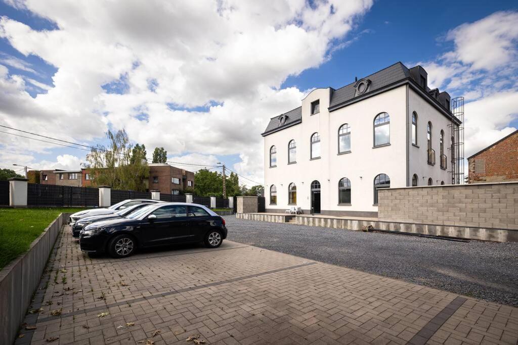 White Castle - Charleroi Airport B&B 외부 사진